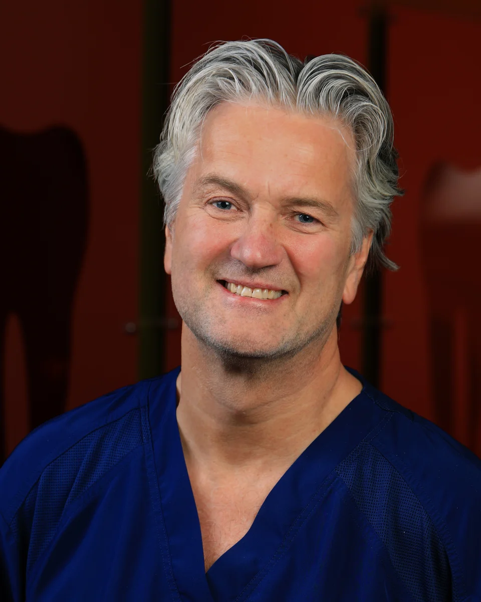 Tannlege MNTF, spesialkompetanse implantater Jon Arne Gangvik-Østgård ved Balder Tannklinikk